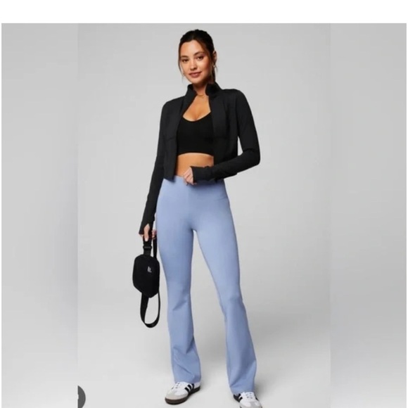 Fabletics 24/7 Kick Flare Pants• size M - Picture 1 of 6